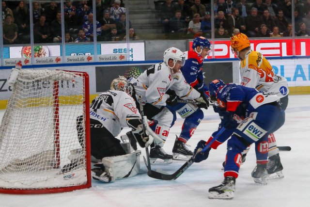 Photo hockey match Zürich - Lugano le 27/10/2023