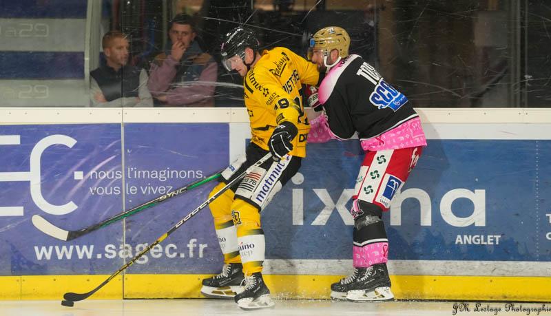 Anglet 2 - 7 Rouen