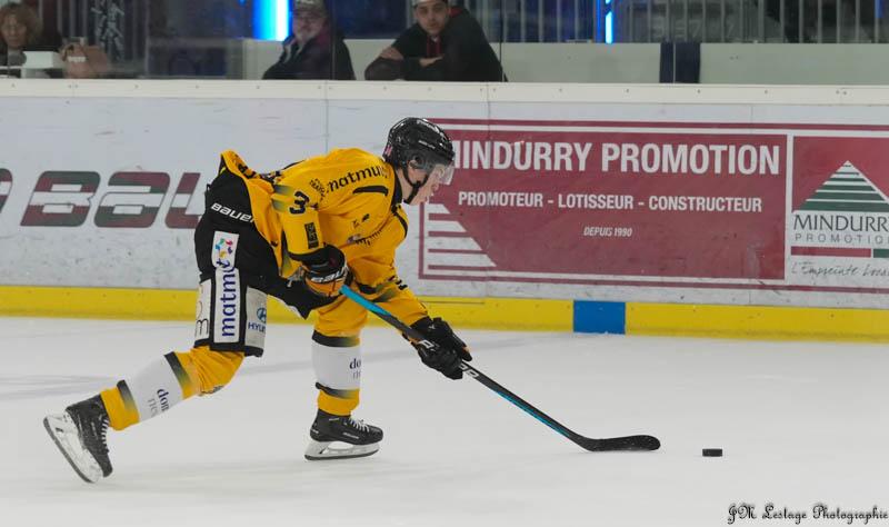 Anglet 2 - 7 Rouen