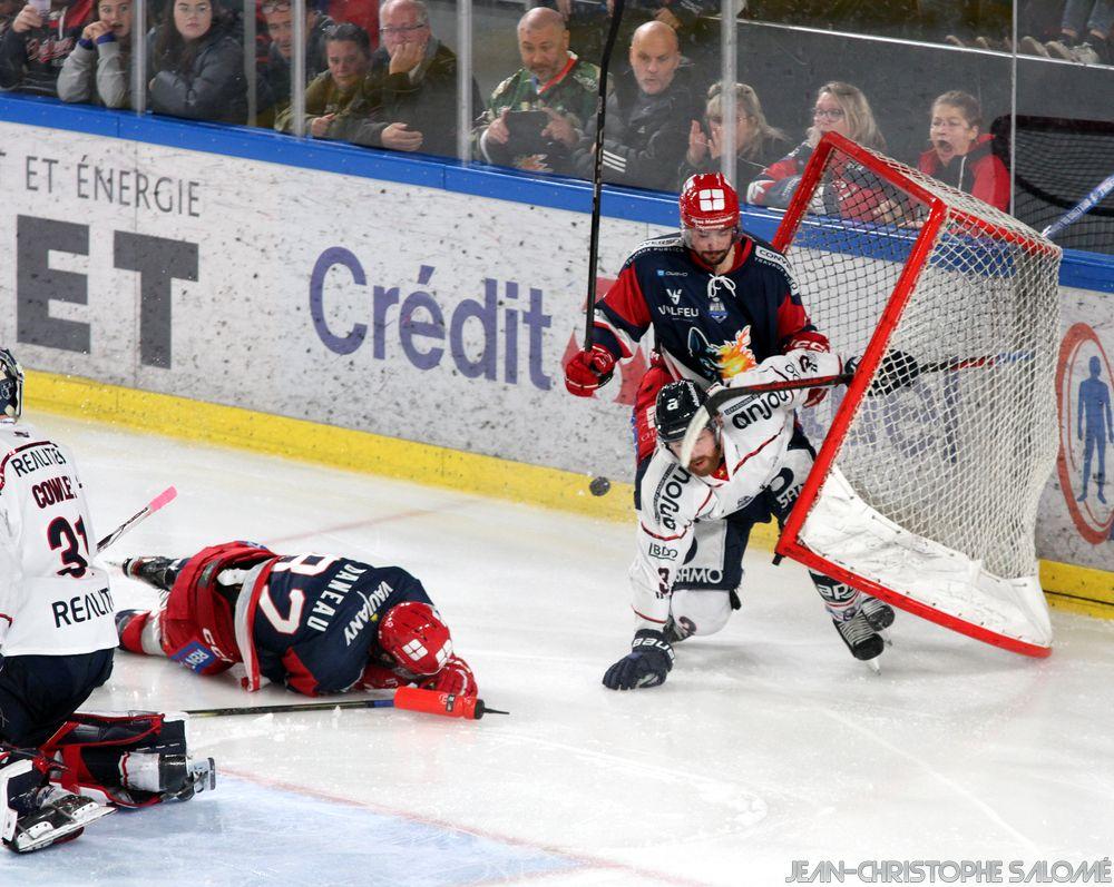 Grenoble  4 - 3 Angers 