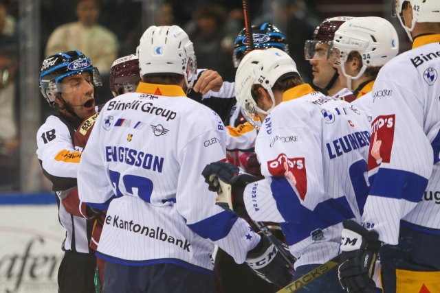 Photo hockey match Genève - Zug le 04/11/2023
