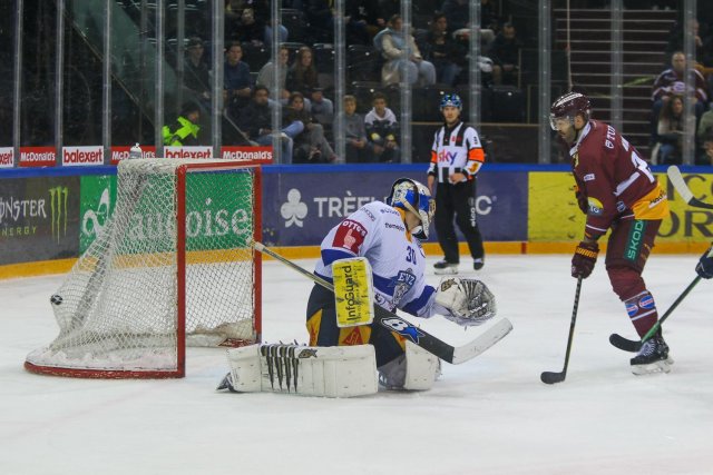 Photo hockey match Genève - Zug le 04/11/2023