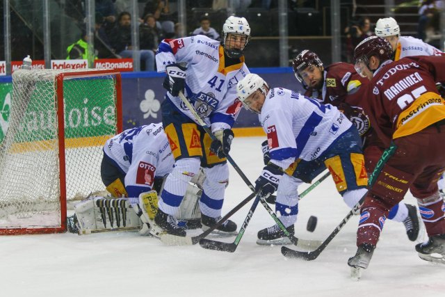 Photo hockey match Genève - Zug le 04/11/2023