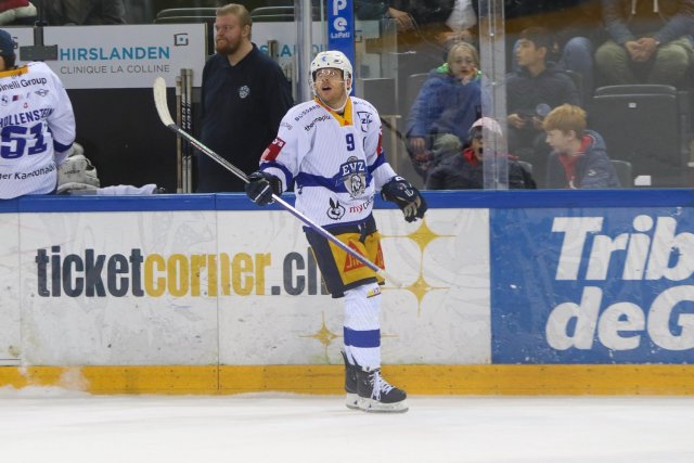 Photo hockey match Genève - Zug le 04/11/2023