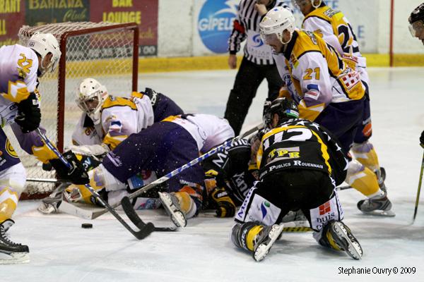 Rouen 7 - 3 Chamonix 