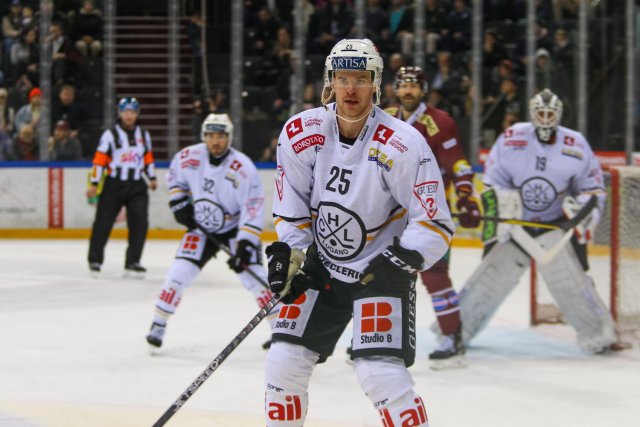 Photo hockey match Genève - Lugano le 17/11/2023