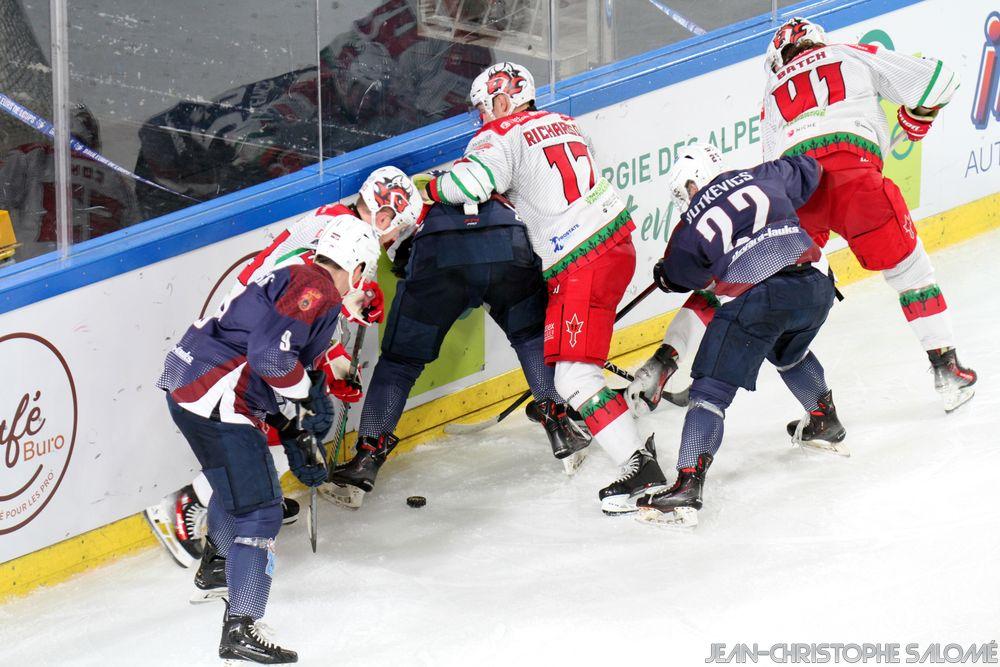 Cardiff 5 - 2 Zemgale 
