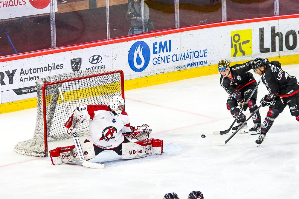 Amiens  7 - 4 Briançon 