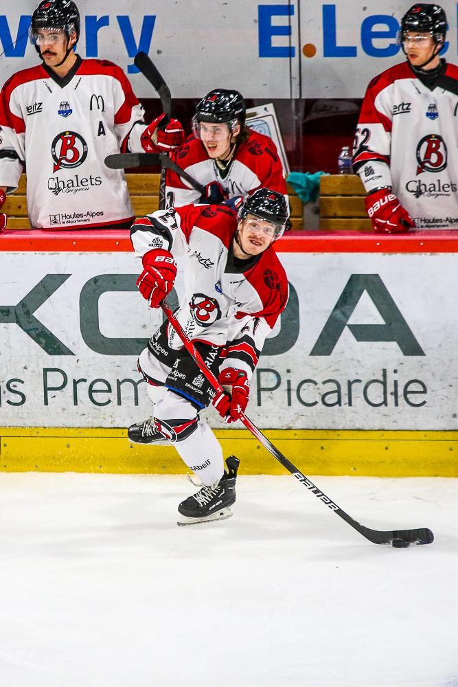 Amiens  7 - 4 Briançon 