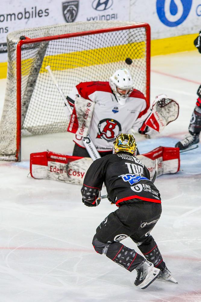 Amiens  7 - 4 Briançon 