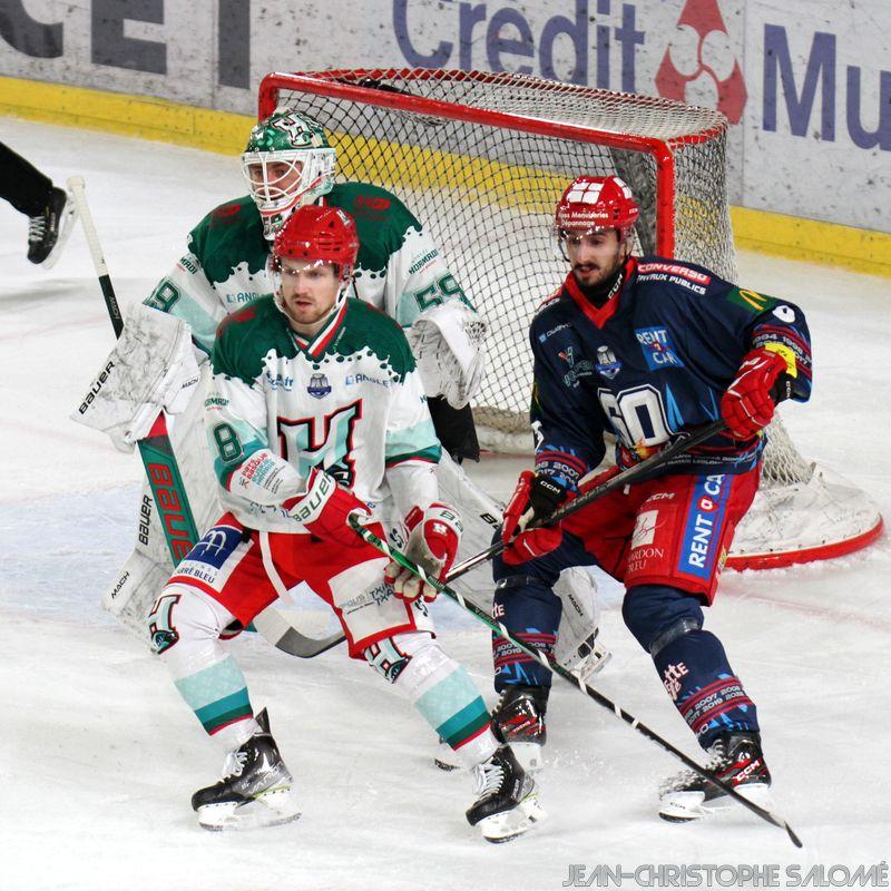 Grenoble  5 - 0 Anglet