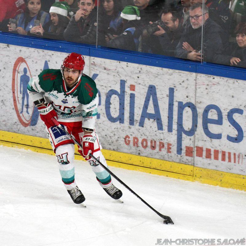 Grenoble  5 - 0 Anglet