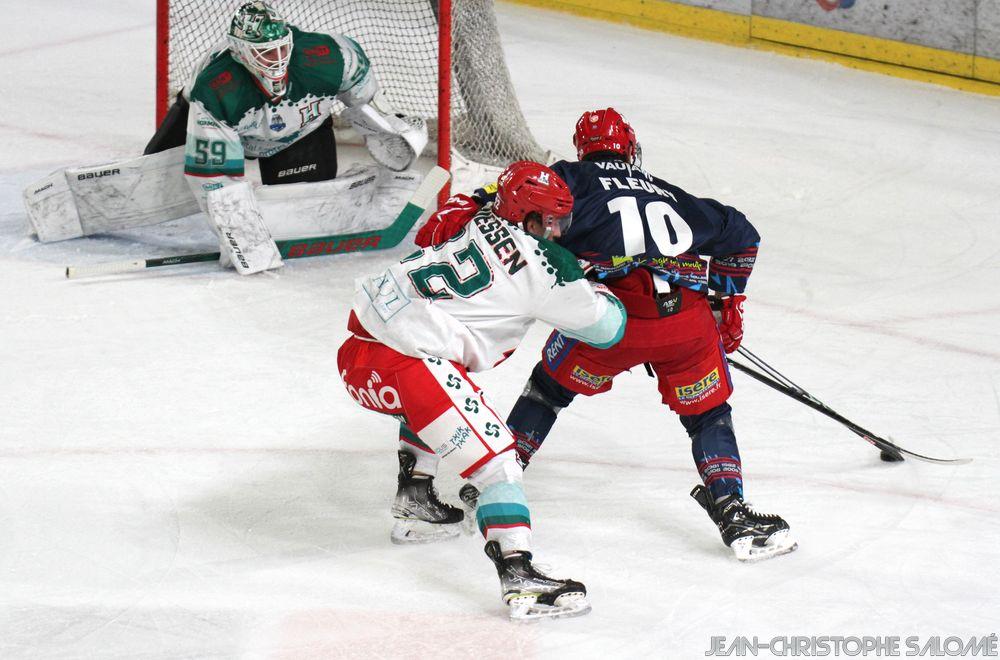 Grenoble  5 - 0 Anglet