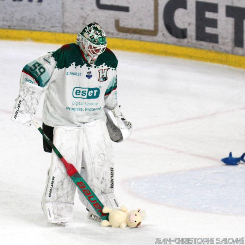Grenoble  5 - 0 Anglet