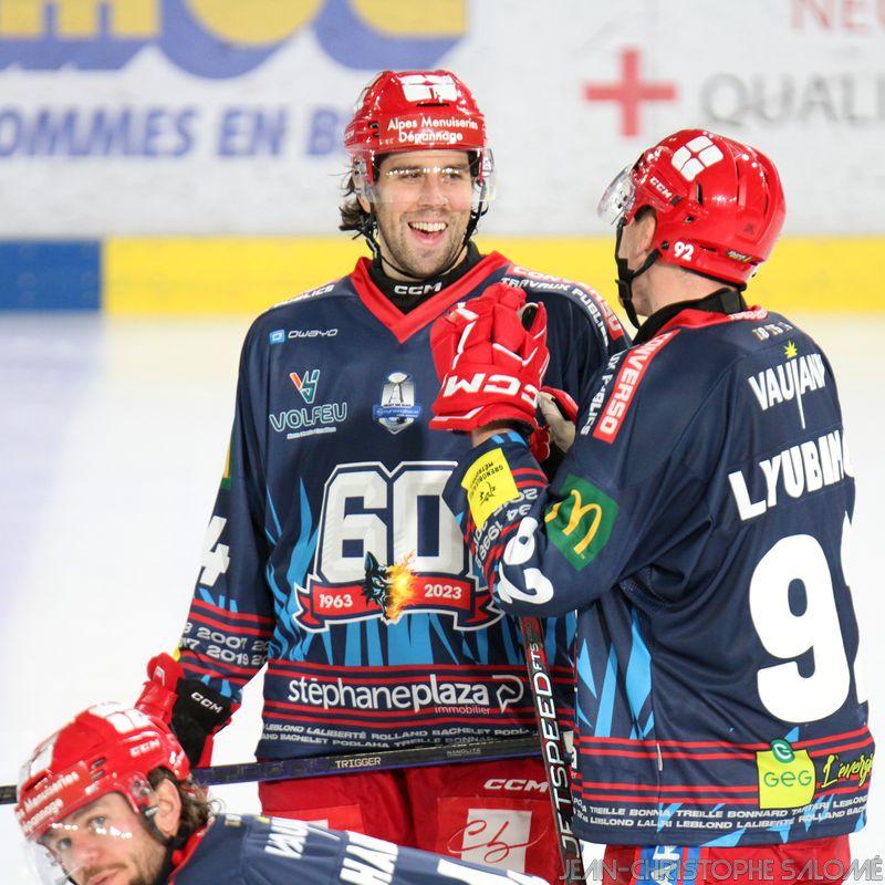 Grenoble  5 - 0 Anglet
