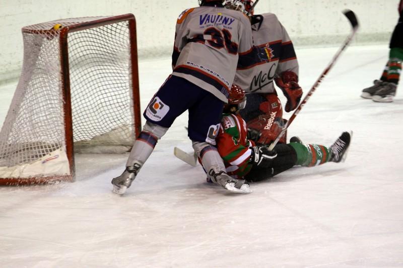 Mont-Blanc 1 - 4 Grenoble 