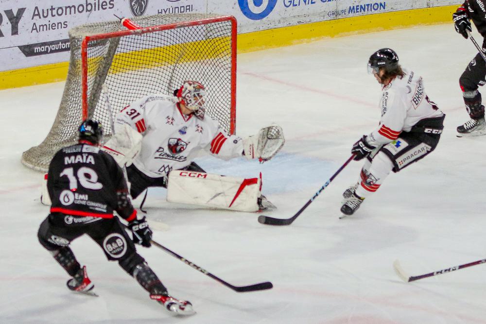 Amiens  6 - 1 Chamonix 