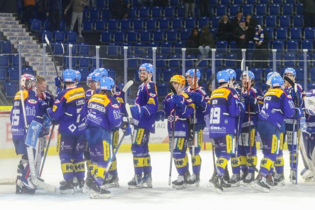 Photo hockey match Kloten - Genève le 28/11/2023