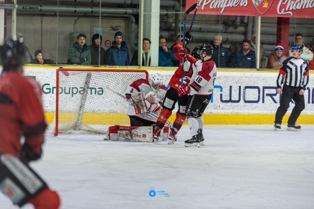 Chamonix  6 - 1 Briançon 