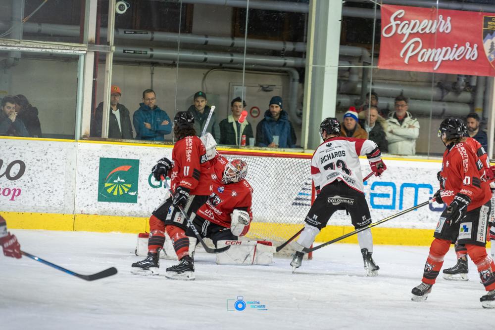 Chamonix  6 - 1 Briançon 