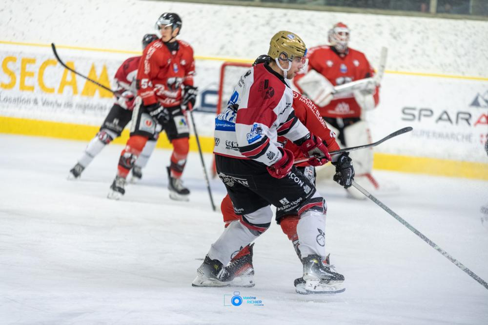Chamonix  6 - 1 Briançon 