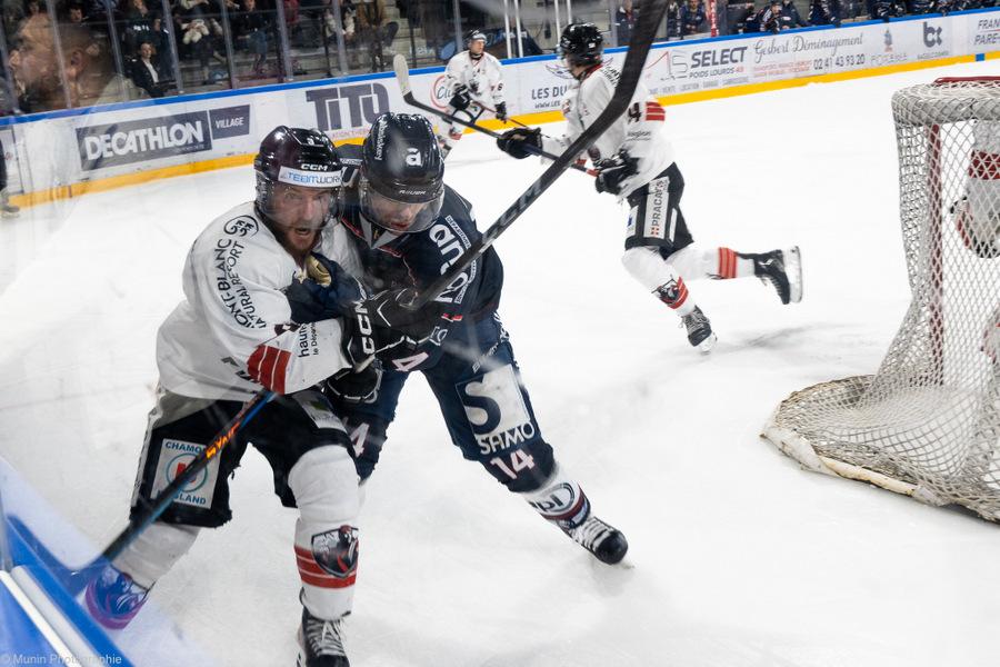 Angers  2 - 1 Chamonix 