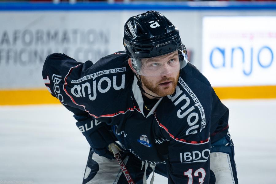 Angers  2 - 1 Chamonix 