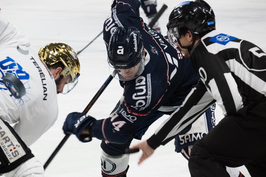 Angers  2 - 1 Chamonix 