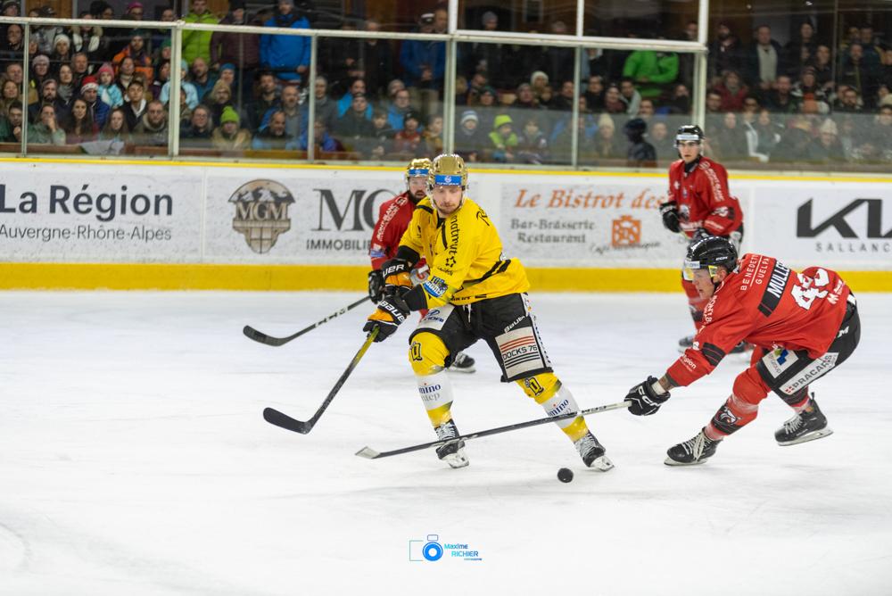 Chamonix  1 - 3 Rouen