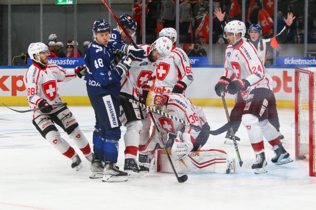 Photo hockey match Switzerland - Finland le 17/12/2023