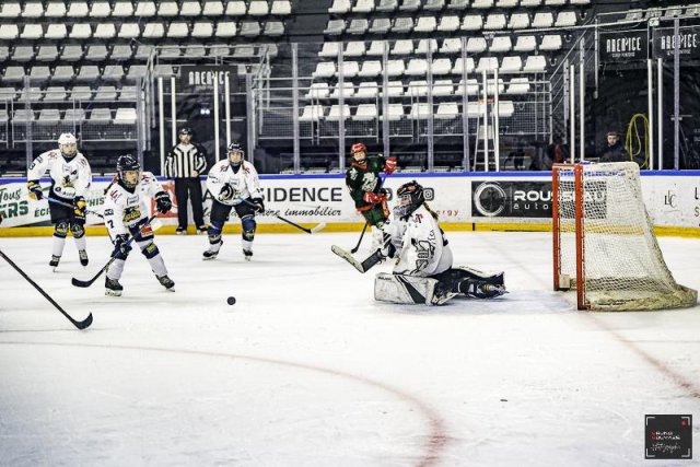 Photo hockey match Cergy-Pontoise / Féminin - Dunkerque mineur / Fem. le 16/12/2023