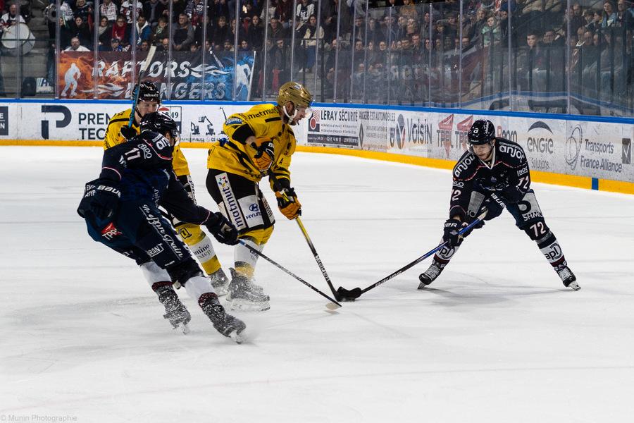 Angers  3 - 6 Rouen