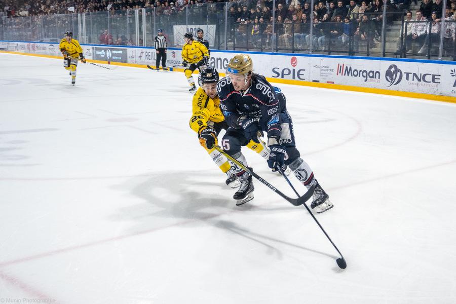 Angers  3 - 6 Rouen