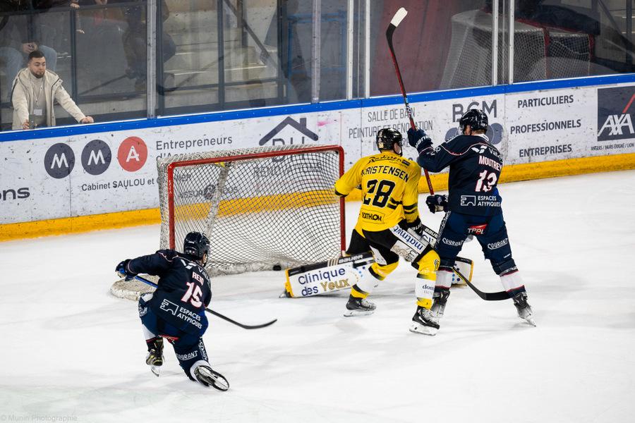Angers  3 - 6 Rouen