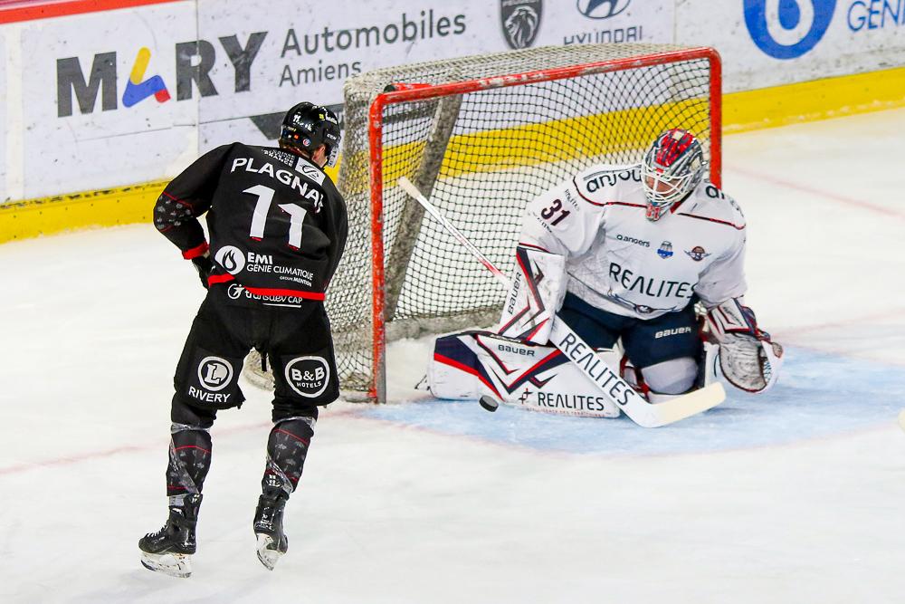 Amiens  1 - 6 Angers 