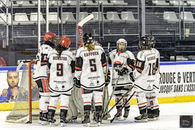 Photo hockey match Cergy-Pontoise / Féminin - Neuilly/Marne Féminin le 06/01/2024