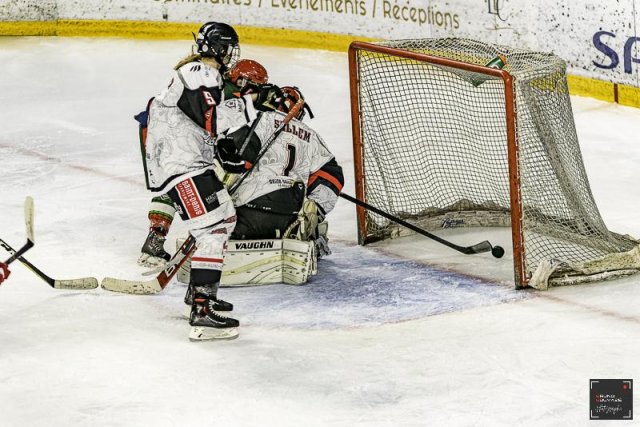 Photo hockey match Cergy-Pontoise / Féminin - Neuilly/Marne Féminin le 06/01/2024