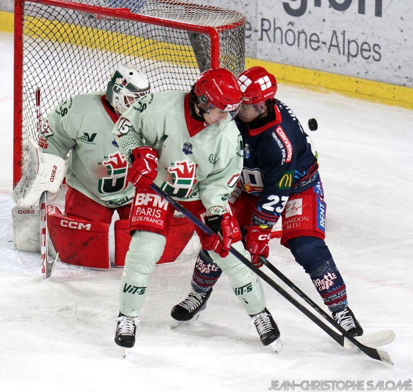 Grenoble  2 - 3 Cergy-Pontoise