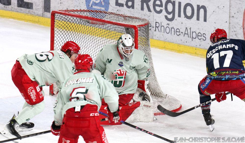Grenoble  2 - 3 Cergy-Pontoise