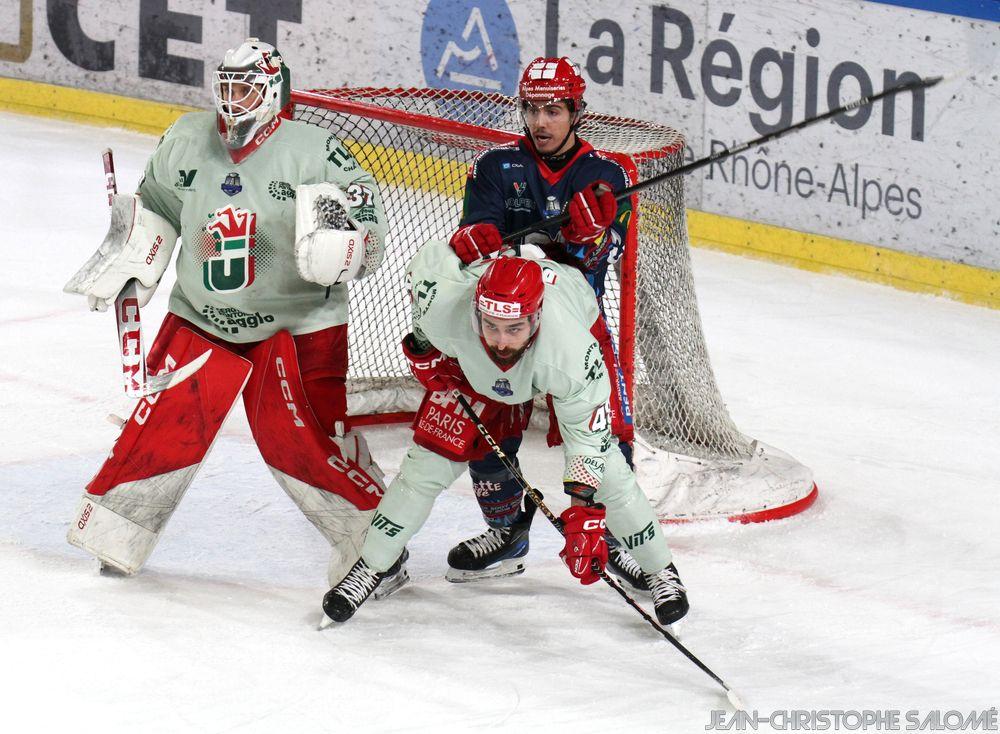 Grenoble  2 - 3 Cergy-Pontoise