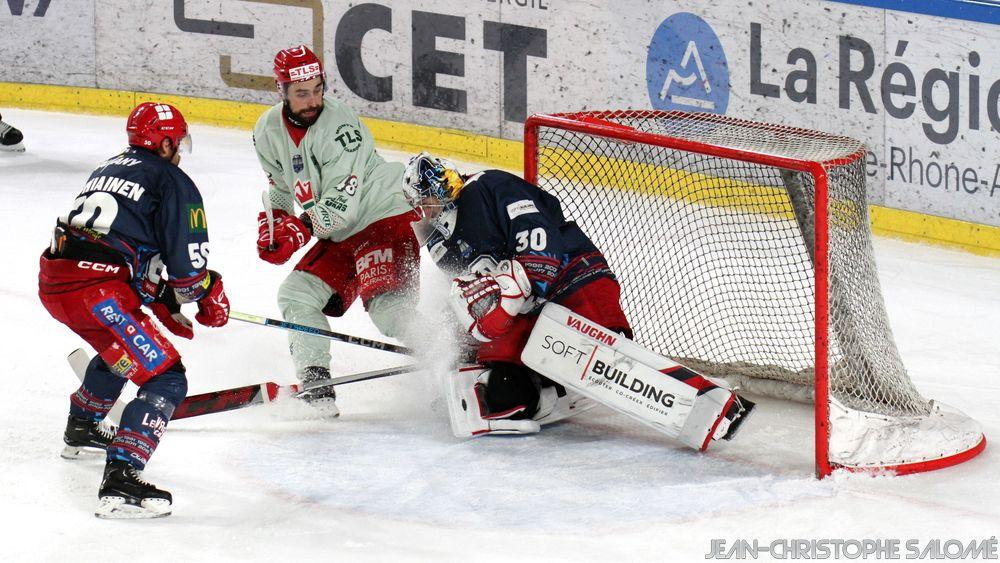 Grenoble  2 - 3 Cergy-Pontoise