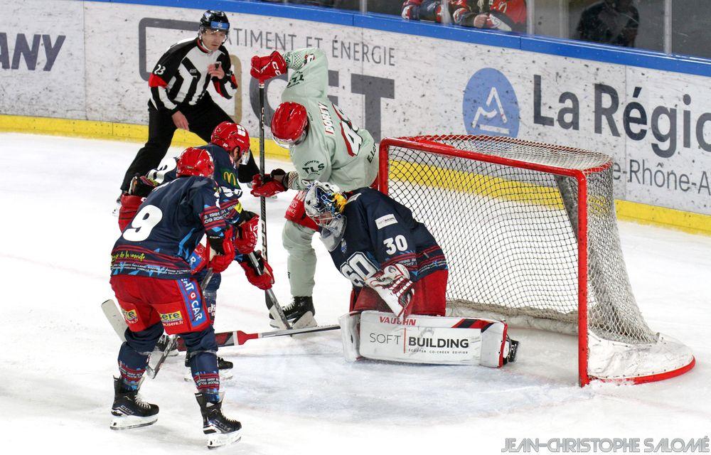 Grenoble  2 - 3 Cergy-Pontoise