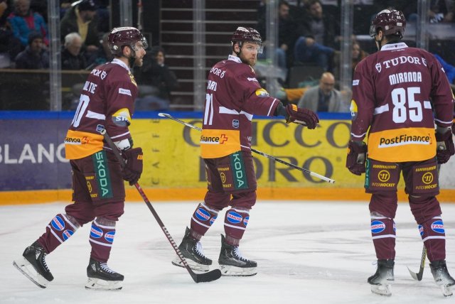Photo hockey match Genève - Zug le 12/01/2024