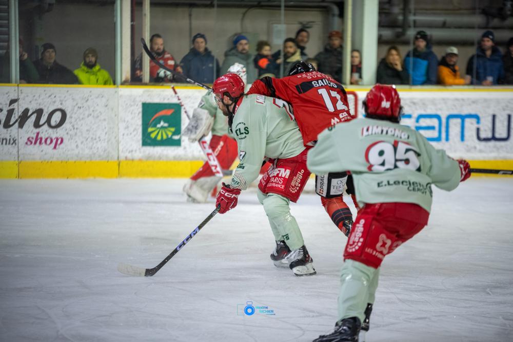Chamonix  1 - 3 Cergy-Pontoise