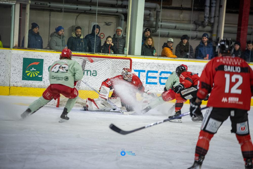 Chamonix  1 - 3 Cergy-Pontoise