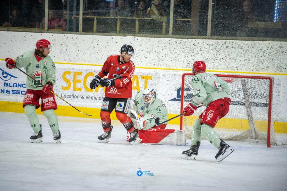 Chamonix  1 - 3 Cergy-Pontoise