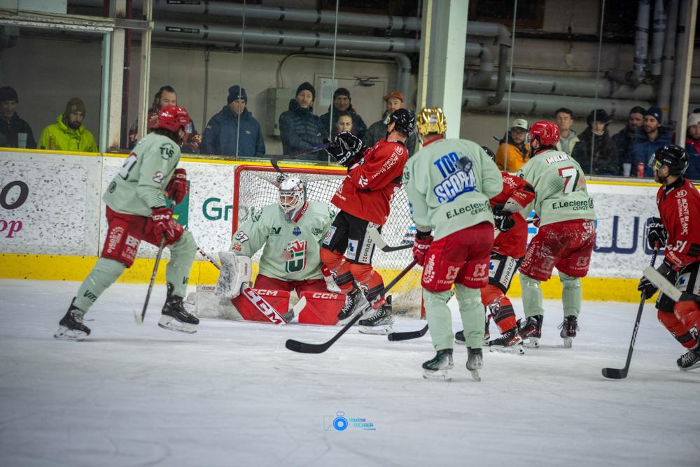 Chamonix  1 - 3 Cergy-Pontoise