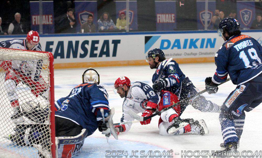 Dunkerque 4 - 7 Grenoble 