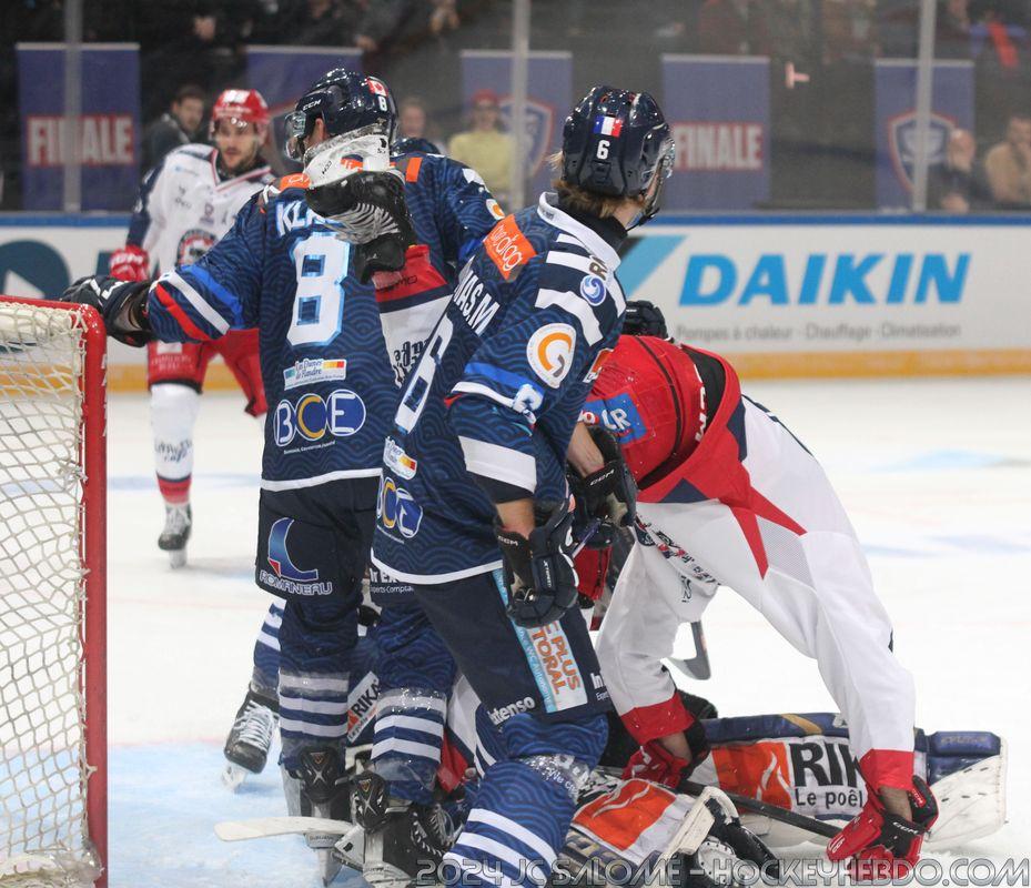 Dunkerque 4 - 7 Grenoble 