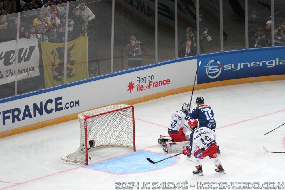 Dunkerque 4 - 7 Grenoble 